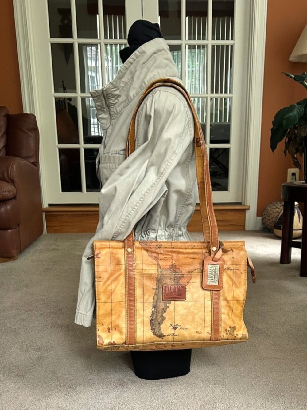 ALVIERO MARTINI Geo Classic Tote Bag, Honey Tan